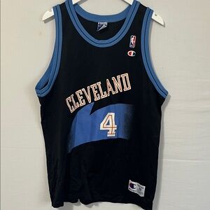 Vintage Cleveland Cavaliers Jersey Men 44 Black NBA Shawn Kemp Champion Cavs 90s